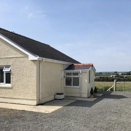 The Annexe - Spacious 2 Bedroom Detached Cottage 카디건 외부 사진