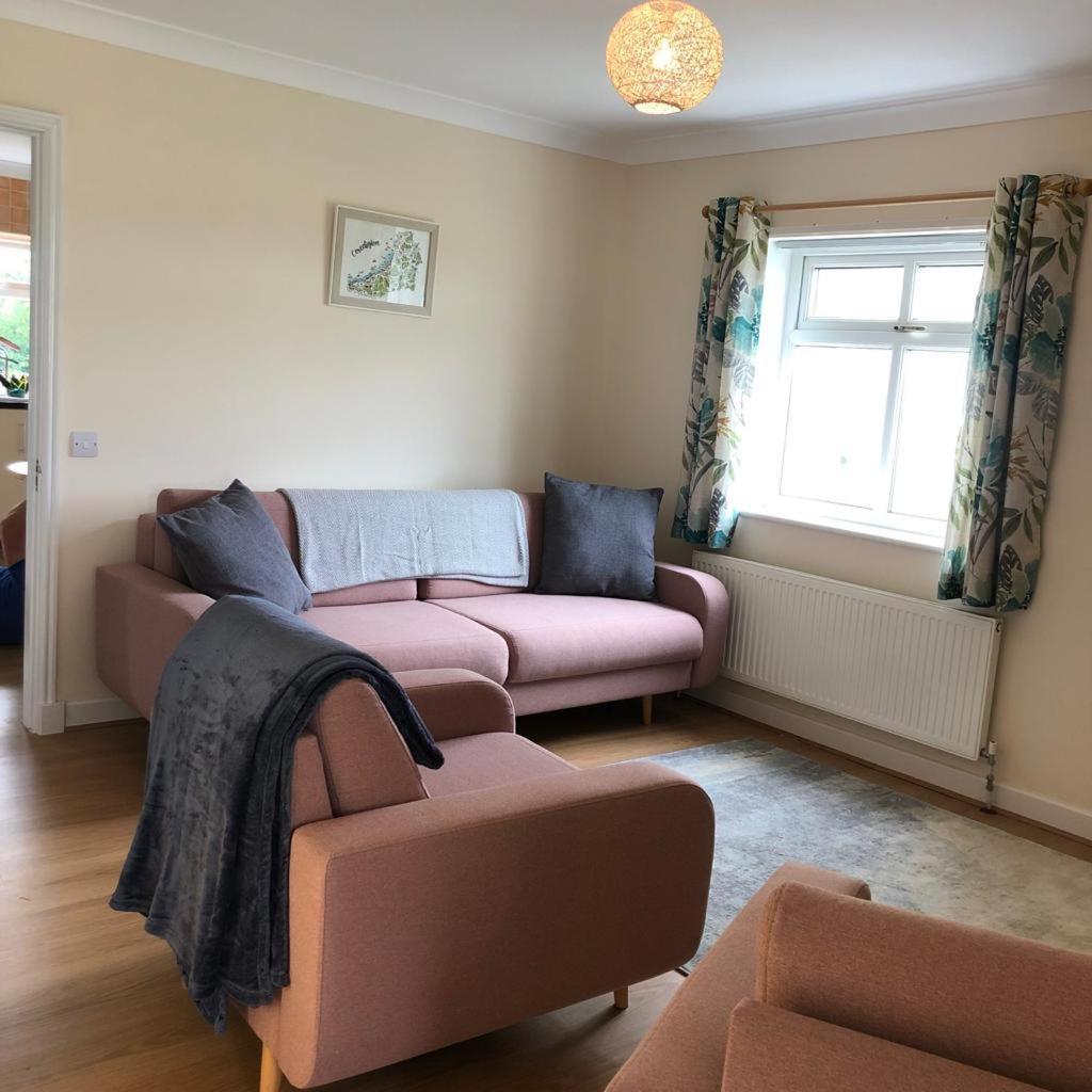 The Annexe - Spacious 2 Bedroom Detached Cottage 카디건 외부 사진